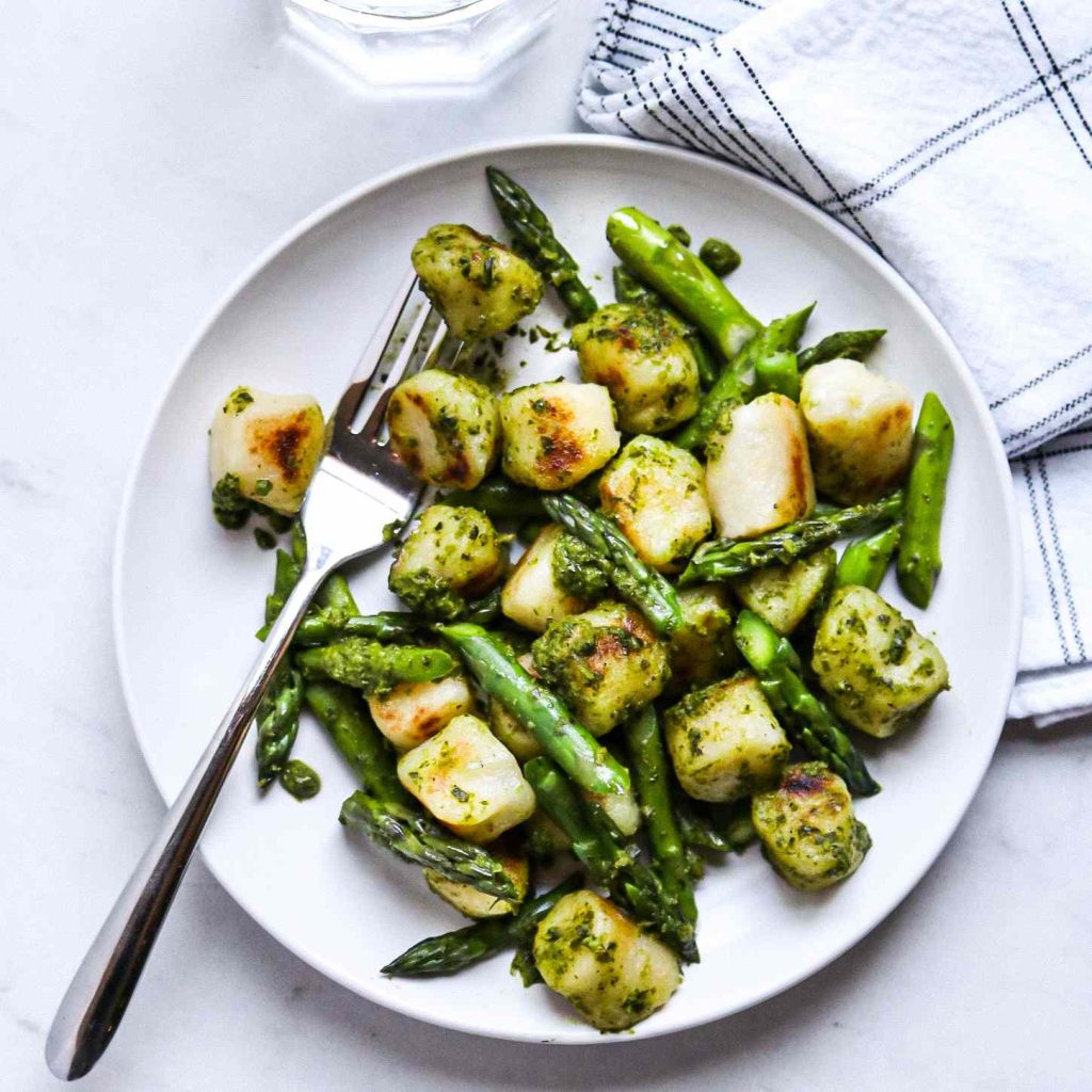 24 Easy Sunday Dinners You Can Make With 5 Ingredients or Less