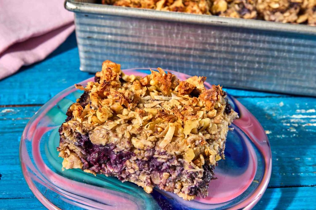 Blueberry-Coconut-Walnut Baked Oatmeal Is Packed with 10 Grams of Fiber