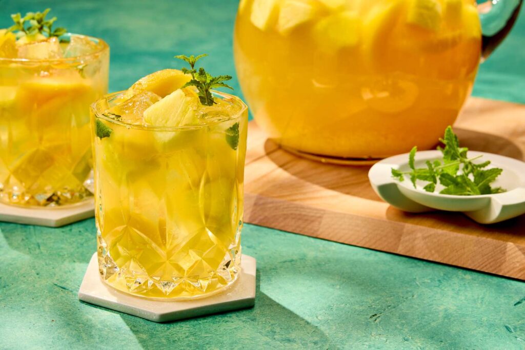 น้ำผลไม้พีชสับปะรดไม่มีน้ำตาลฤดูร้อน